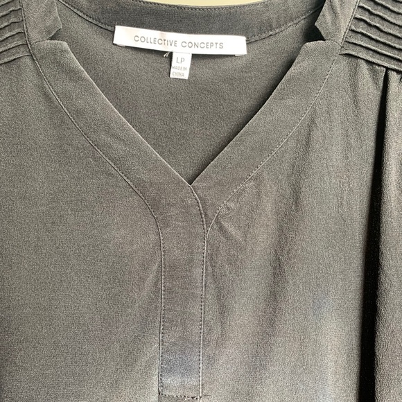 Collective Concepts Blouse - Picture 2 of 6